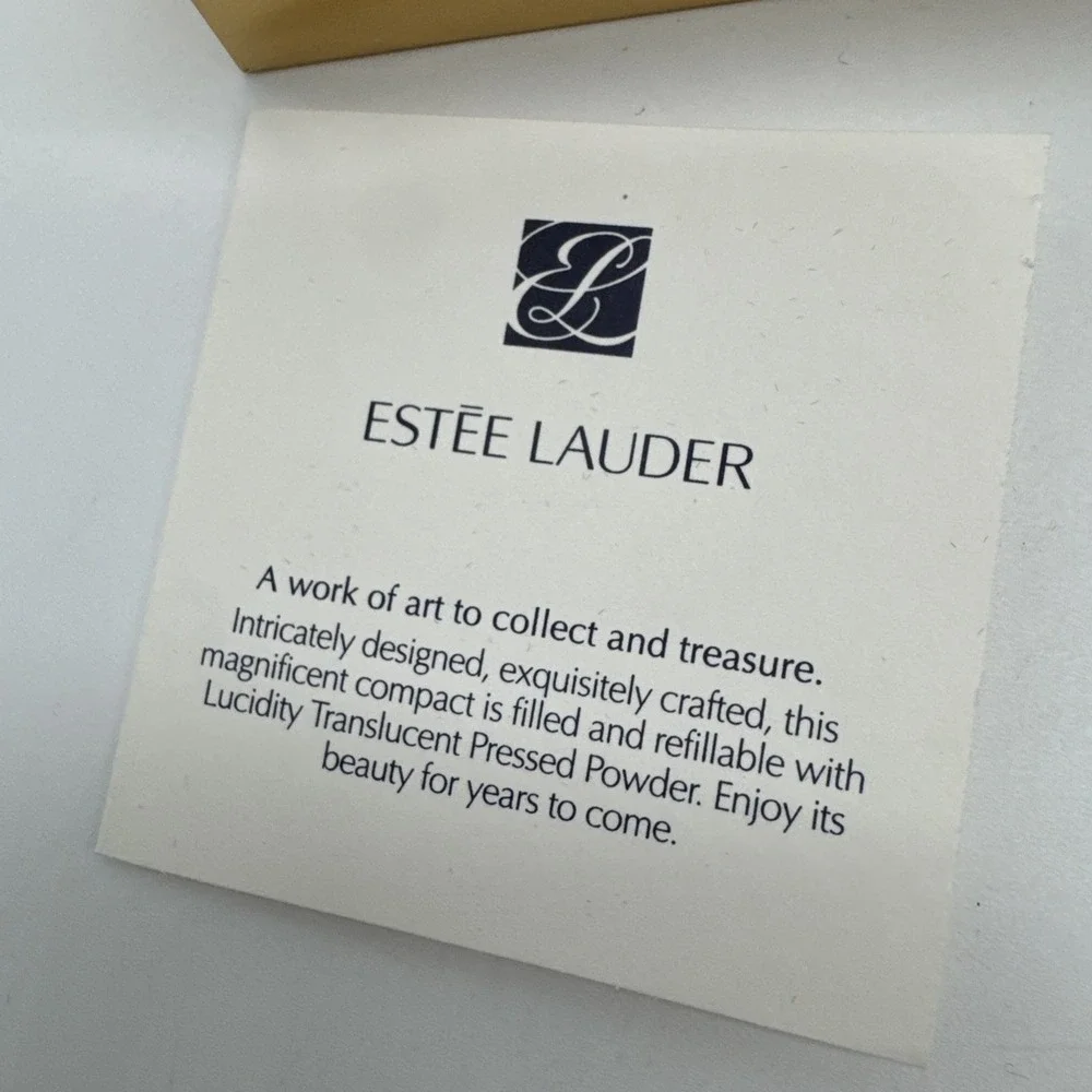 Estee Lauder WITH LOVE COMPACT Lucidity Pressed Powder 06 Transparent New In Box